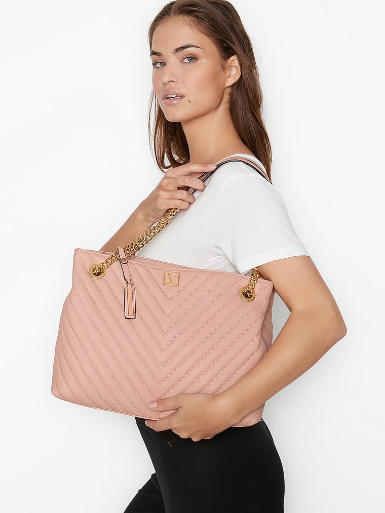 Chain Shoulder Tote Bag image number null