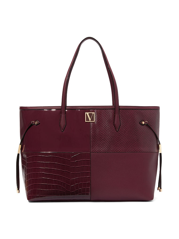 The Victoria Carryall Tote image number null