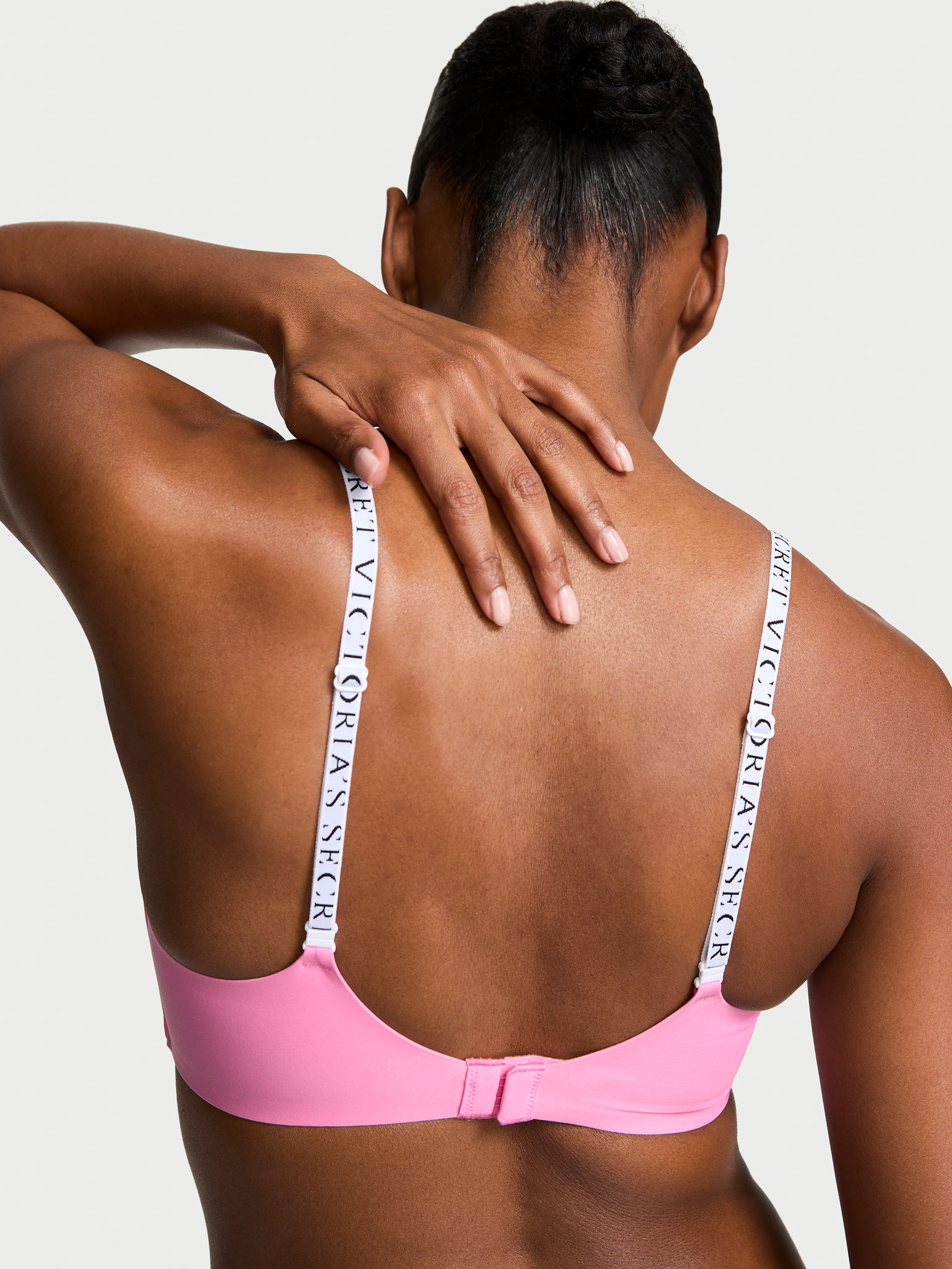 The CoolBra&trade; Lightly Lined Wireless Plunge Bralette image number null