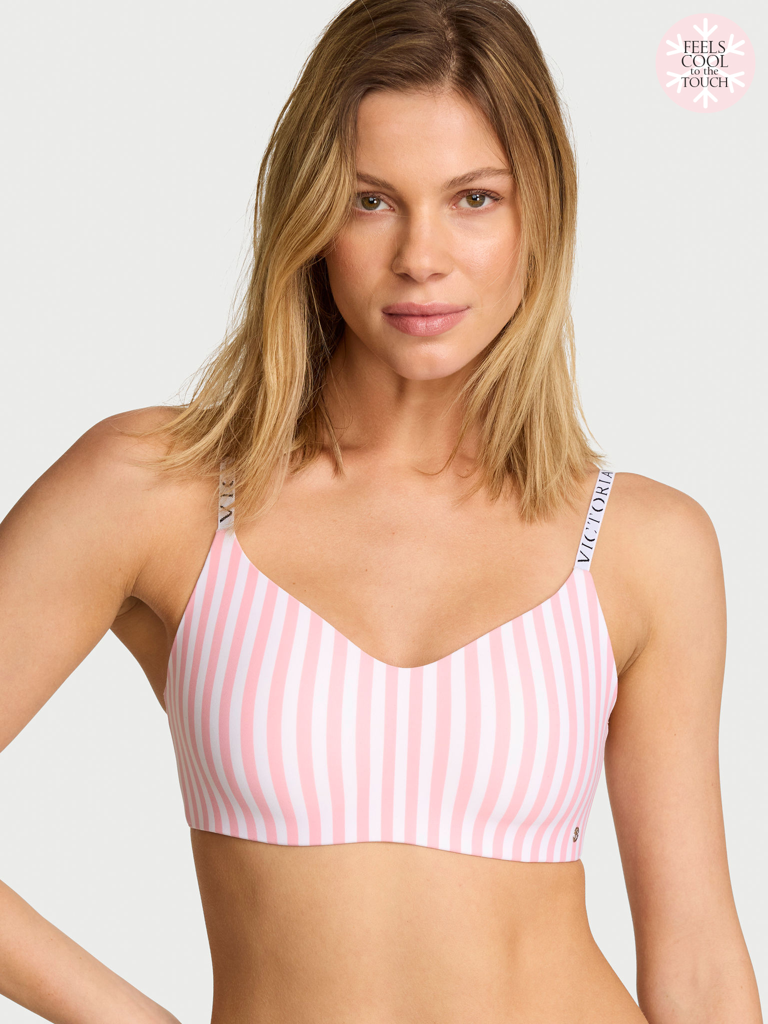 The CoolBra&trade; Lightly Lined Wireless Plunge Bralette image number null