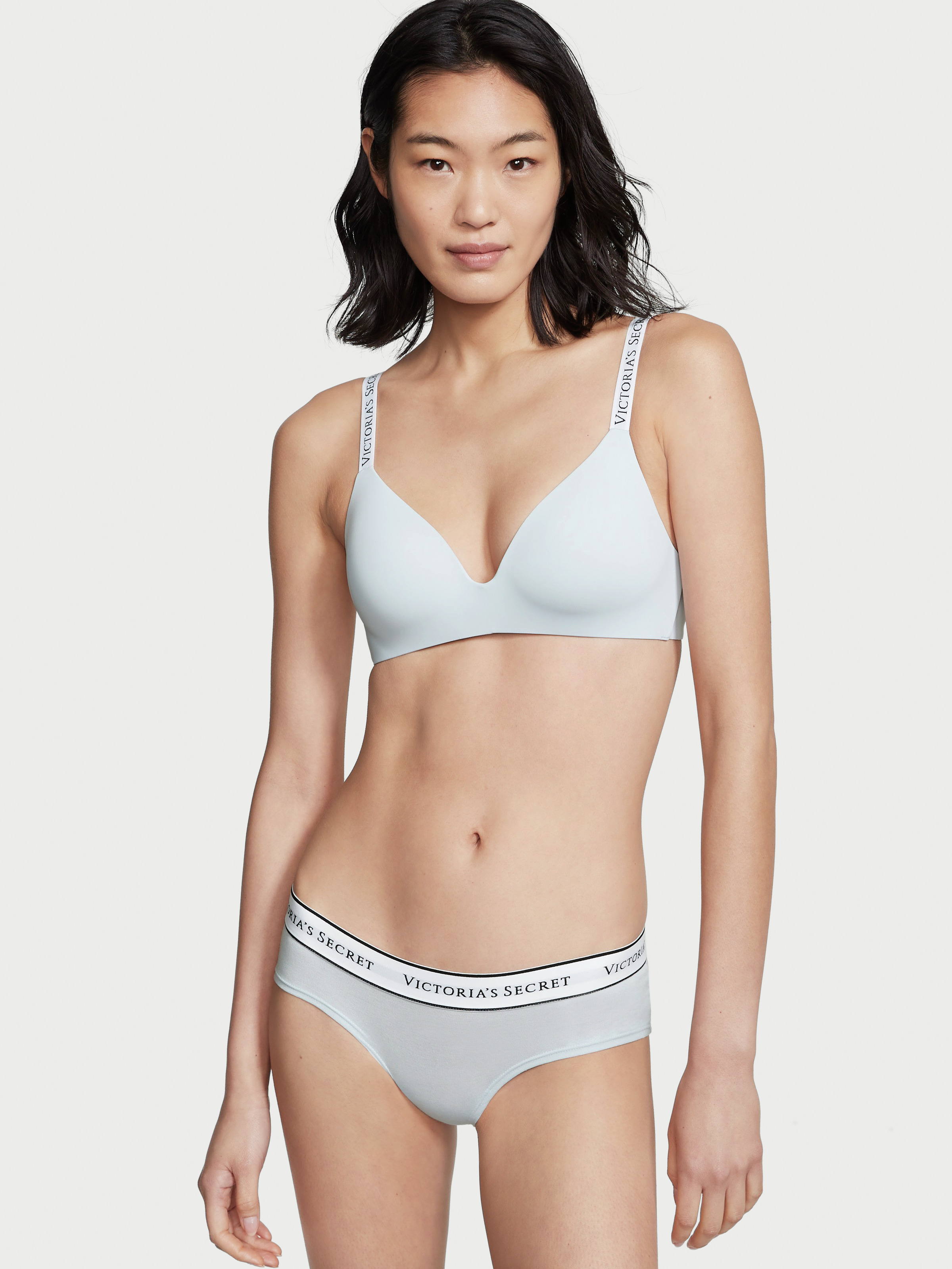 https://www.victoriassecretbeauty.co.th/on/demandware.static/-/Sites-vs-master-panties-catalog/default/dw45885f7e/images/large/1120742848PF_OM_F.jpg