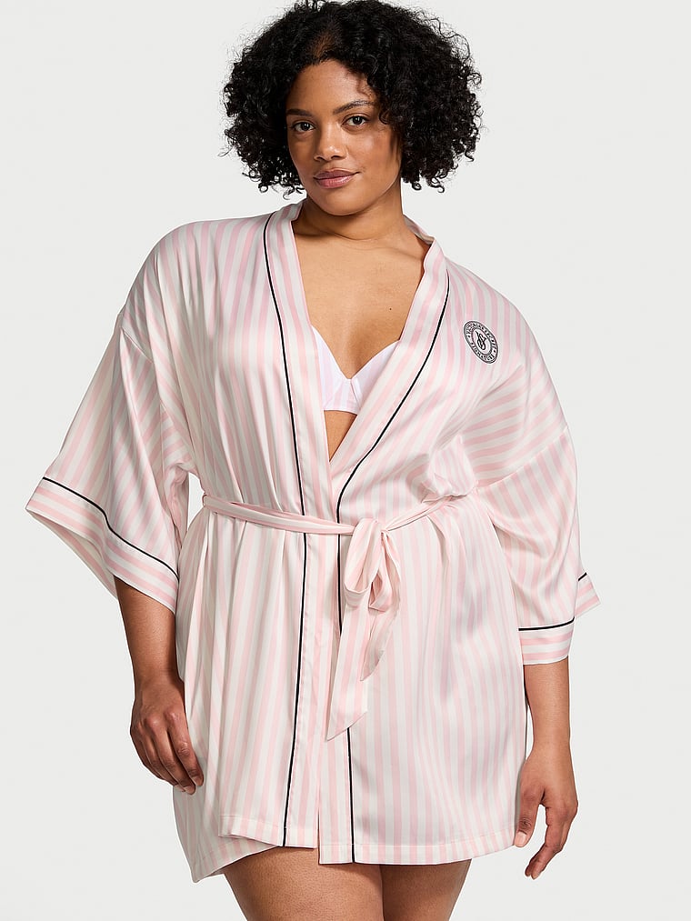 Victoria's Secret Fashion Show '24 Glazed Satin Short Robe image number null